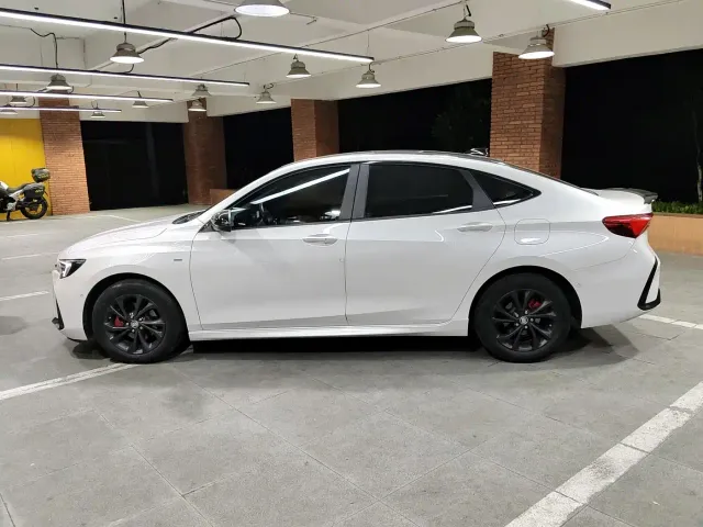 Buick Verano — Фото автомобиля 2