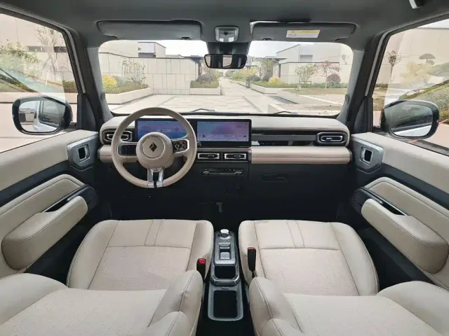 Baojun Yep — Фото автомобиля 9