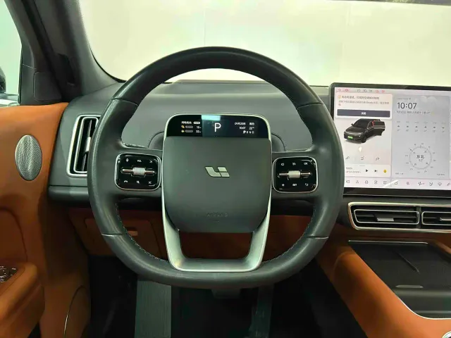 Li Auto L7 — Фото автомобиля 16