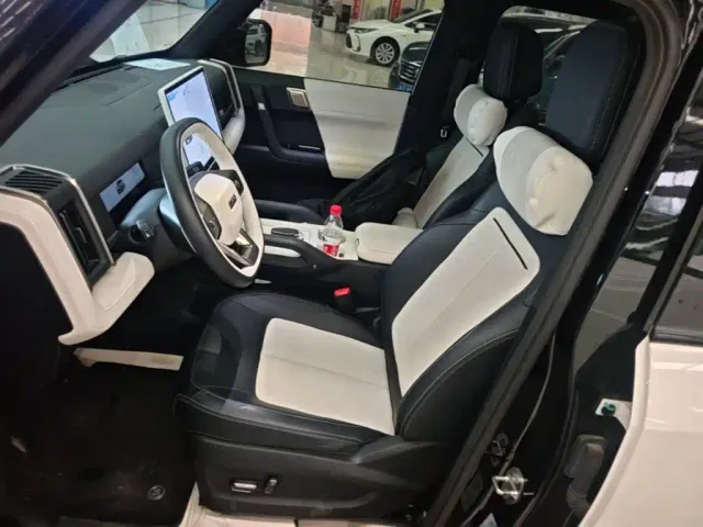 iCAR 03T — Фото автомобиля 14