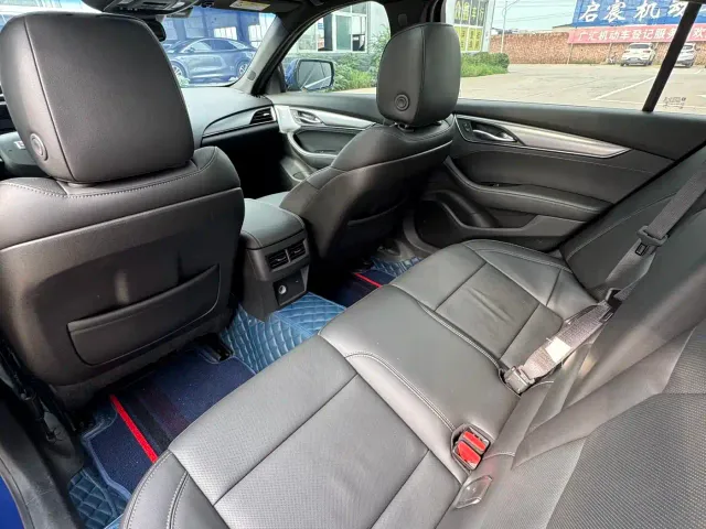Cadillac CT5 — Фото автомобиля 9
