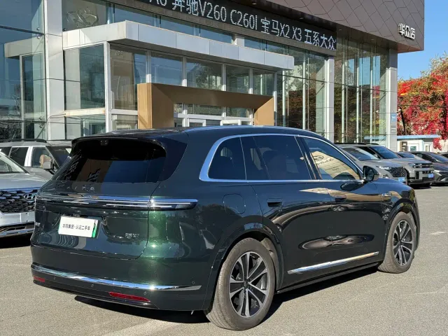 Aito M7 — Фото автомобиля 4