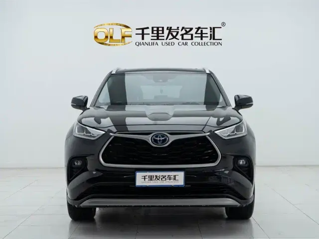 Фотография автомобиля — Toyota Highlander