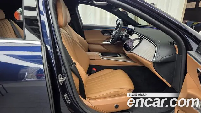 Mercedes-Benz E-Class — Фото автомобиля 9