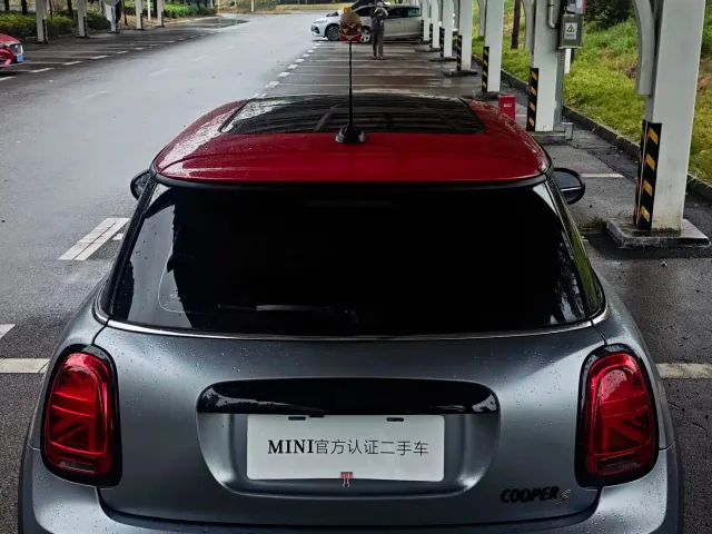 MINI Hatch — Фото автомобиля 12