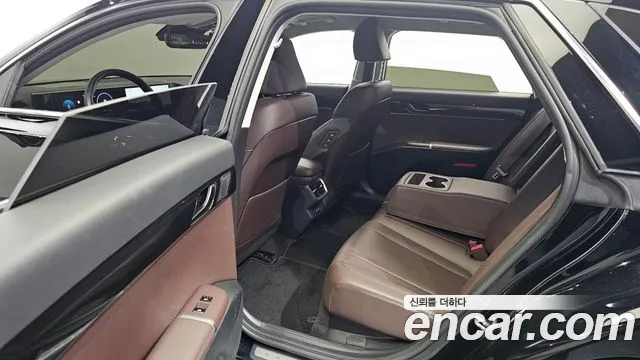 Hyundai Grandeur Grandeur (GN7) 2.5 Бензин 2WD — Фото автомобиля 12
