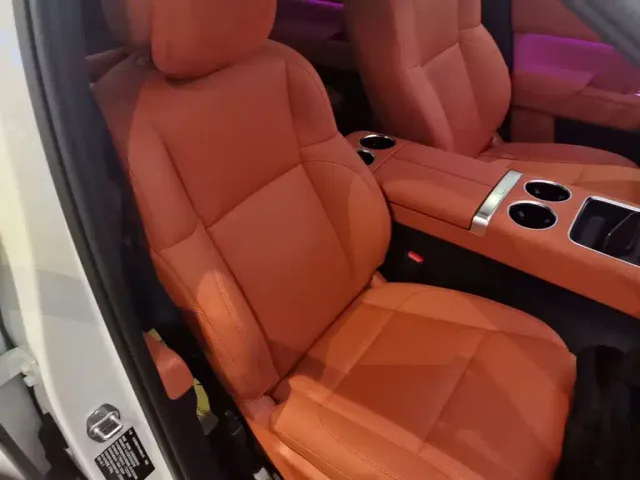 Li Auto L9 — Фото автомобиля 18
