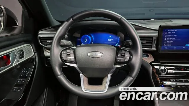 Ford Explorer Explorer 6 поколение 3.0 Platinum 4WD — Фото автомобиля 13