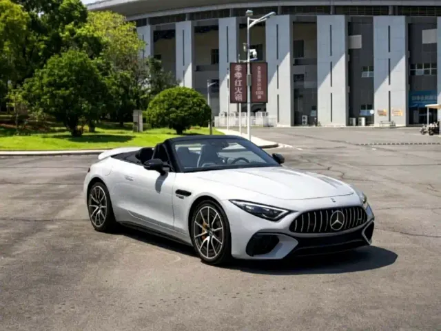 Mercedes-Benz Mercedes-Benz SL-Class AMG 2024 AMG SL 63 4MATIC+ — Фото автомобиля 3