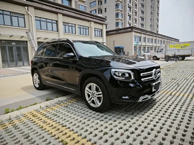 Mercedes-Benz GLB-Class — Фото автомобиля 3