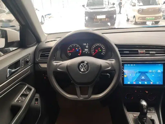 Volkswagen Lavida — Фото автомобиля 10