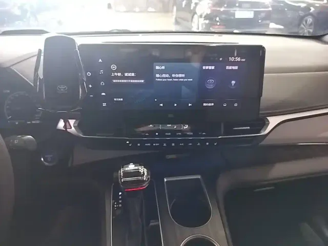 Toyota Granvia — Фото автомобиля 12