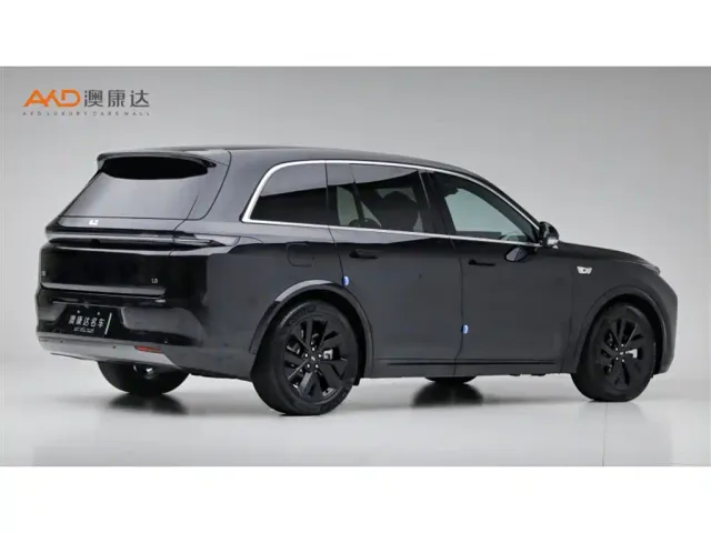 Li Auto L8 — Фото автомобиля 3