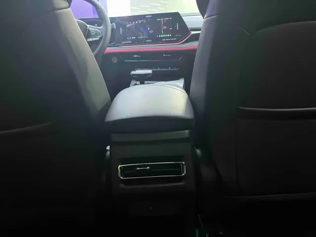 Changan X5 Plus — Фото автомобиля 9