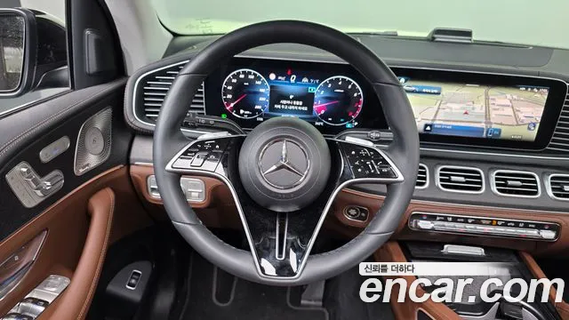 Mercedes-Benz GLE-Class — Фото автомобиля 10