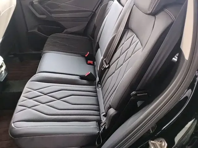 Volkswagen Tiguan L — Фото автомобиля 16