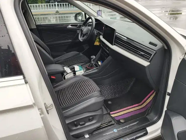 Volkswagen Tiguan L — Фото автомобиля 8