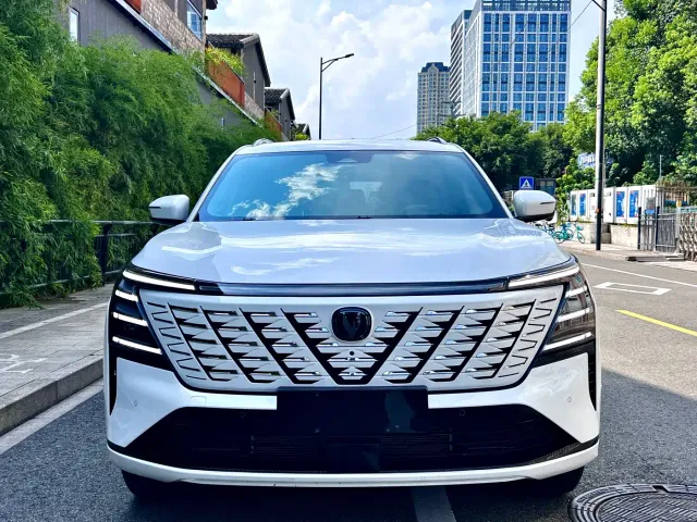 Changan CS75 Plus — Фото автомобиля 2
