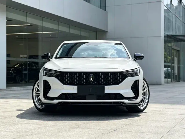 Bestune B70 — Фото автомобиля 2