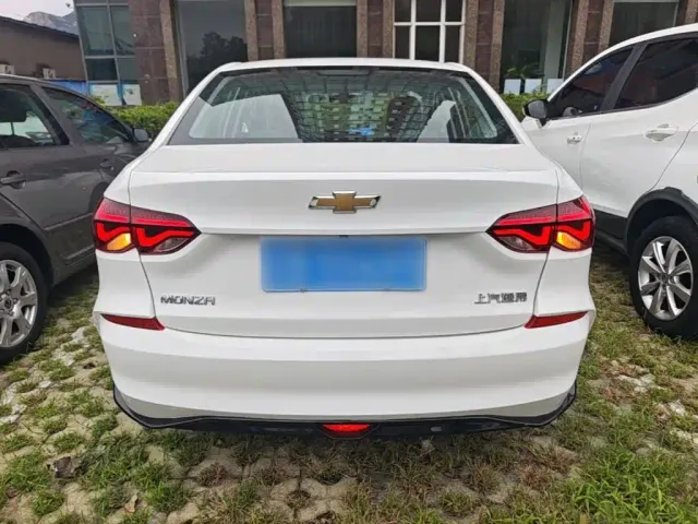Chevrolet Monza — Фото автомобиля 5