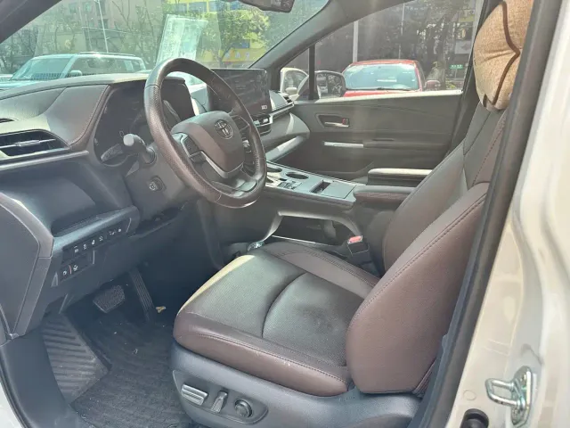 Toyota Granvia — Фото автомобиля 5