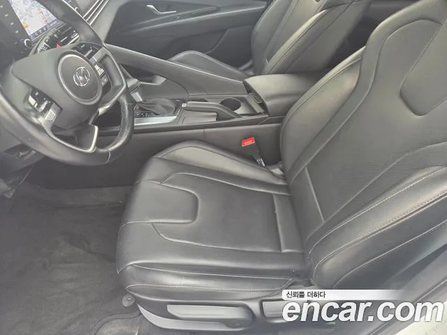 Hyundai Avante CN7 — Фото автомобиля 12