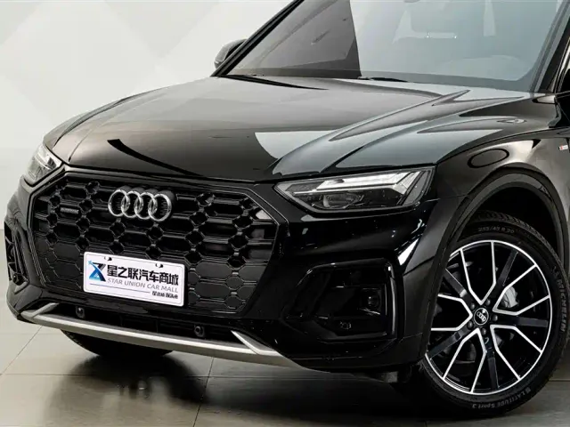 Audi Q5L — Фото автомобиля 2