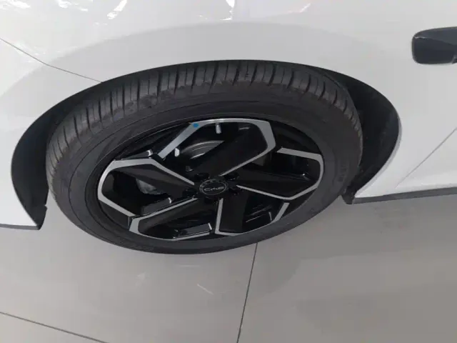 BYD Seal 06 DM-i Touring — Фото автомобиля 22