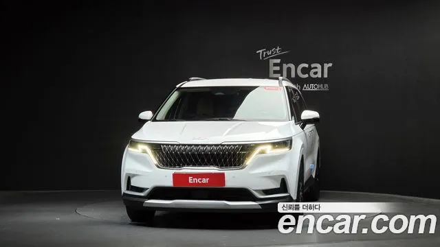 Kia Carnival — Фото автомобиля 3
