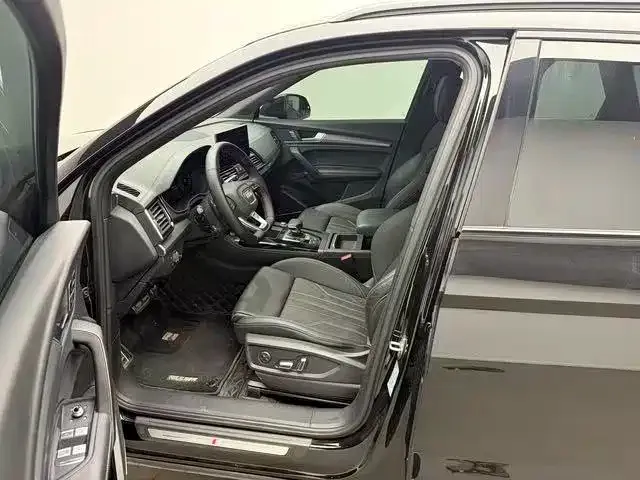 Audi Q5L — Фото автомобиля 9