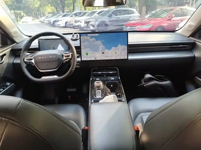 Wuling Starlight — Фото автомобиля 9