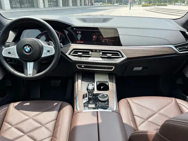 BMW X5 — Фото автомобиля 8