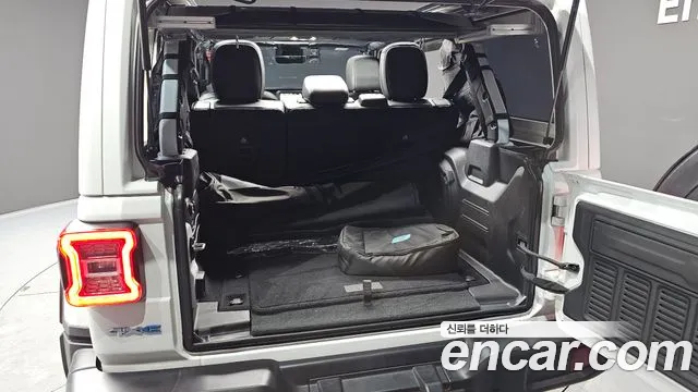 Jeep Wrangler Wrangler (JL) — Фото автомобиля 16