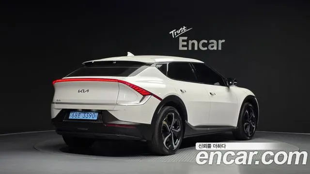 Kia EV6 — Фото автомобиля 2