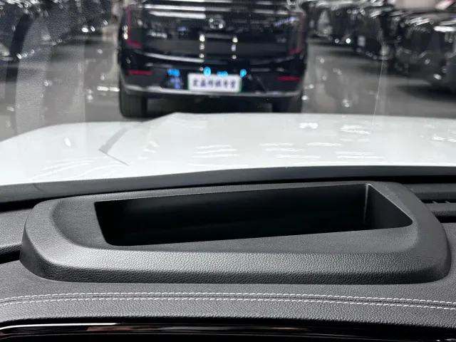 GAC Trumpchi GS8 — Фото автомобиля 15