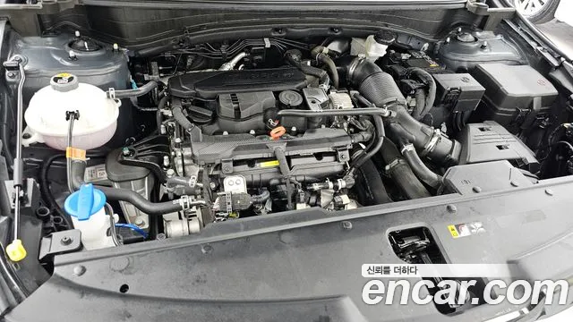 Kia Sportage Бензин 1.6 турбо 2WD — Фото автомобиля 6