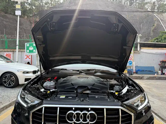 Audi Q7 — Фото автомобиля 17