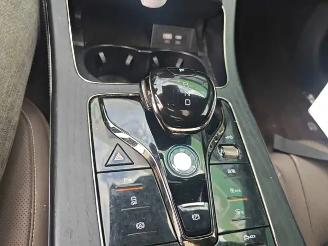BYD Han — Фото автомобиля 13