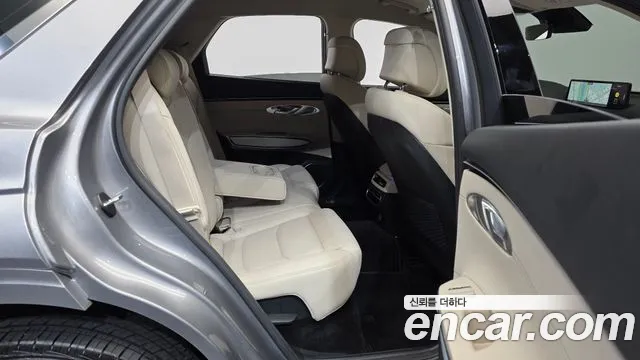 Genesis GV70 — Фото автомобиля 18