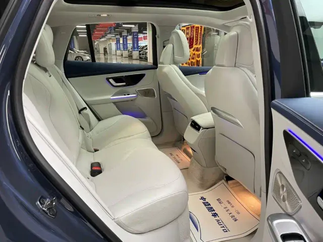 Mercedes-Benz EQE SUV — Фото автомобиля 16