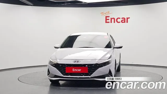 Hyundai Avante CN7 — Фото автомобиля 3