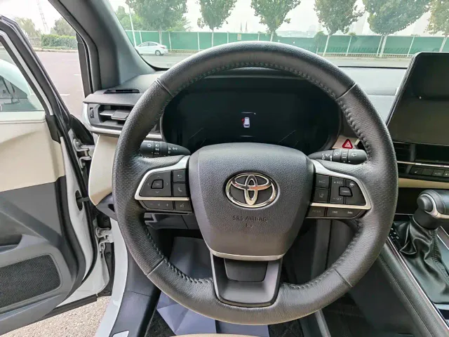 Toyota Granvia — Фото автомобиля 17