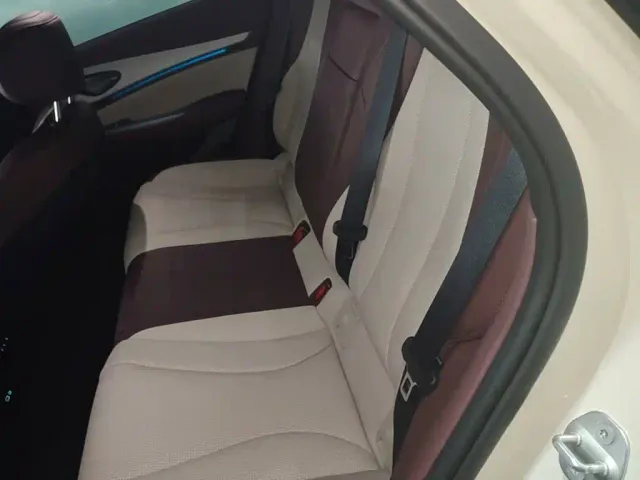BYD Seal 07 DM-i — Фото автомобиля 16