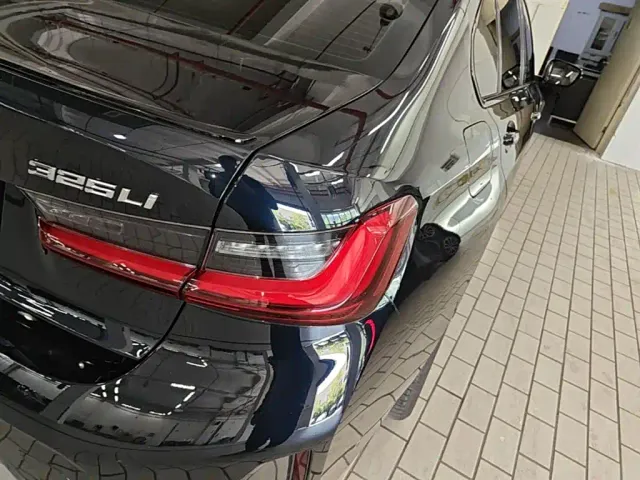 BMW 3 Series — Фото автомобиля 7