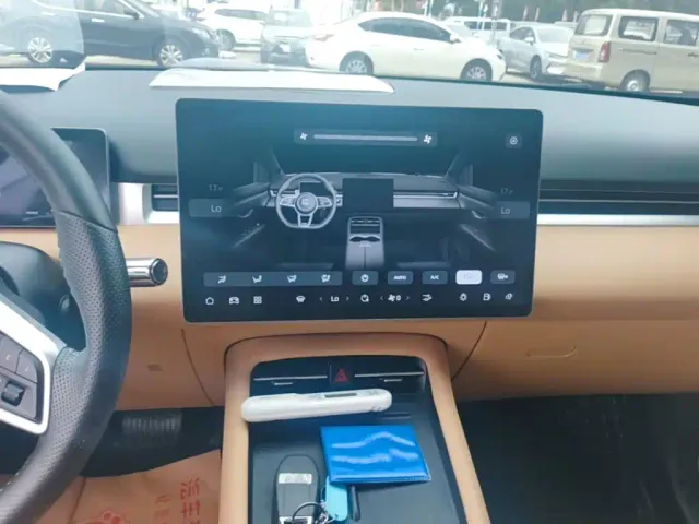 Landian E5 PLUS — Фото автомобиля 12