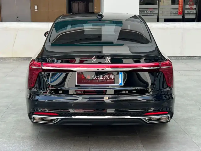 Hongqi H5 — Фото автомобиля 11