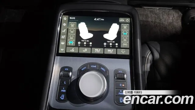 Genesis G90 Бензин 3.5 турбо AWD — Фото автомобиля 25