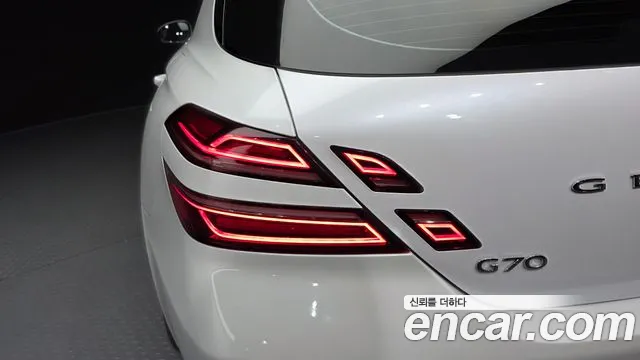Genesis G70 — Фото автомобиля 4