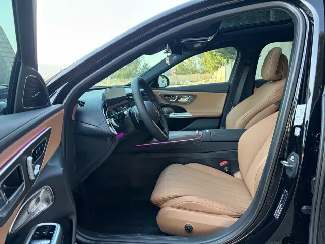 Mercedes-Benz E-Class — Фото автомобиля 7