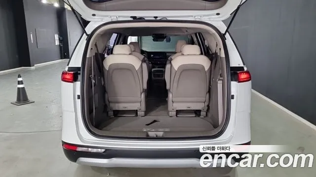 Kia Canival Carnival 4 поколение Дизель 9 мест Prestige — Фото автомобиля 18